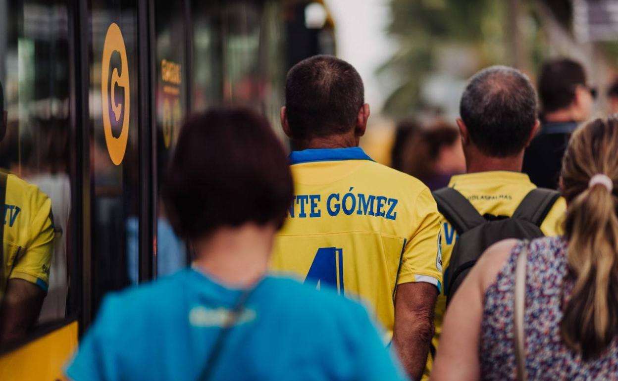 Guaguas Municipales despliega un dispositivo especial con 15 vehículos exclusivos para el derbi canario