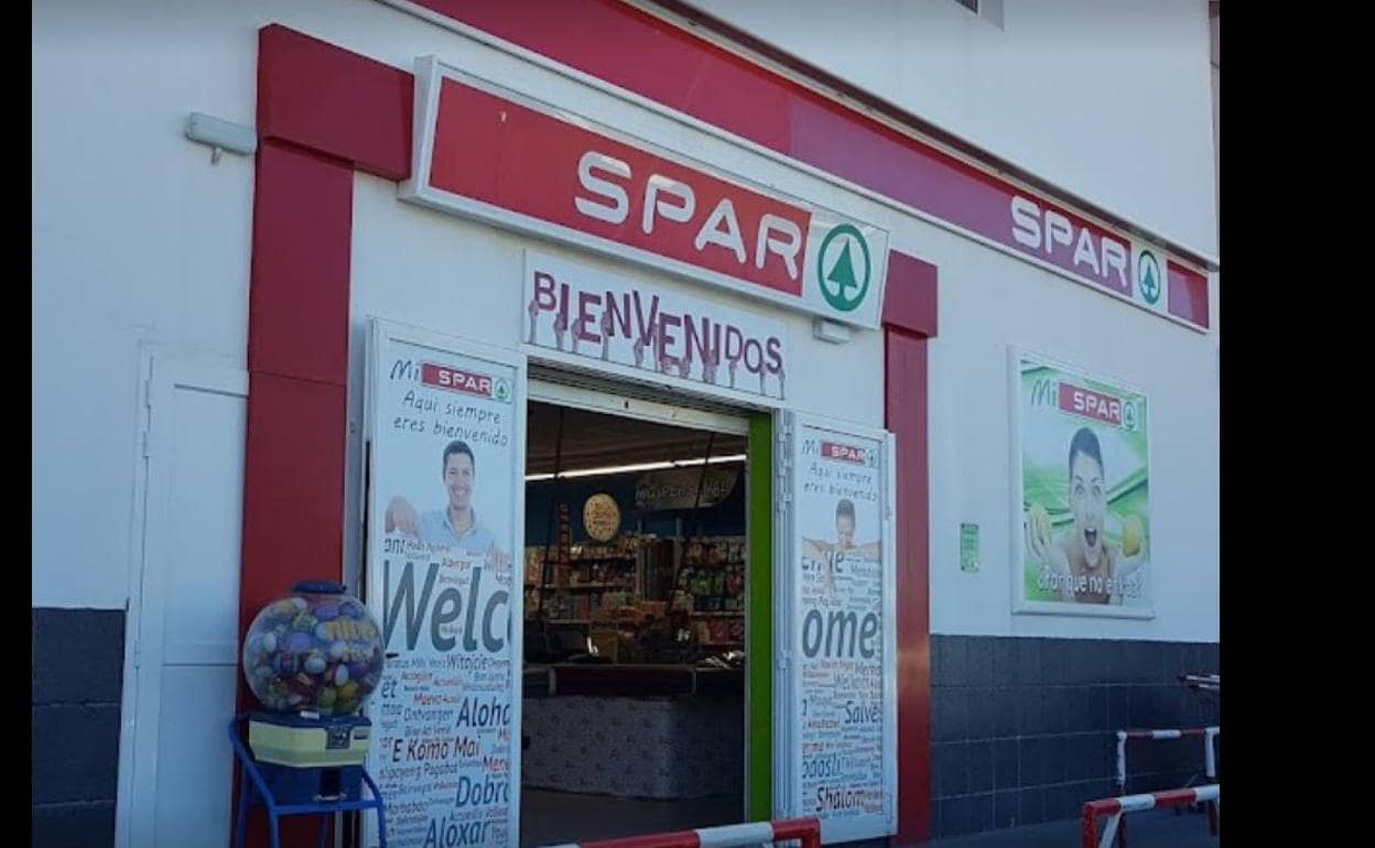 Spar La Aldea reabre sus puertas tras sufrir un incendio