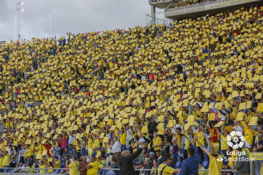 Fotos: Máxima tensión en el partido entre la UD y Tenerife