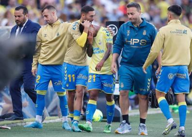 Imagen secundaria 1 - Llora Jonathan Viera, Gran Canaria sucumbe a las lágrimas