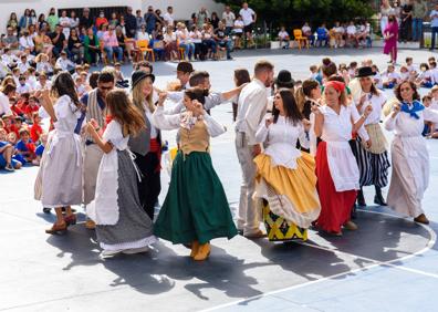 Imagen secundaria 1 - El Colegio Heidelberg celebra sus 50 años de historia