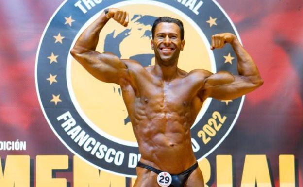 Imagen principal - Aarón Ojeda se cubre de gloria con un pleno de campeonatos