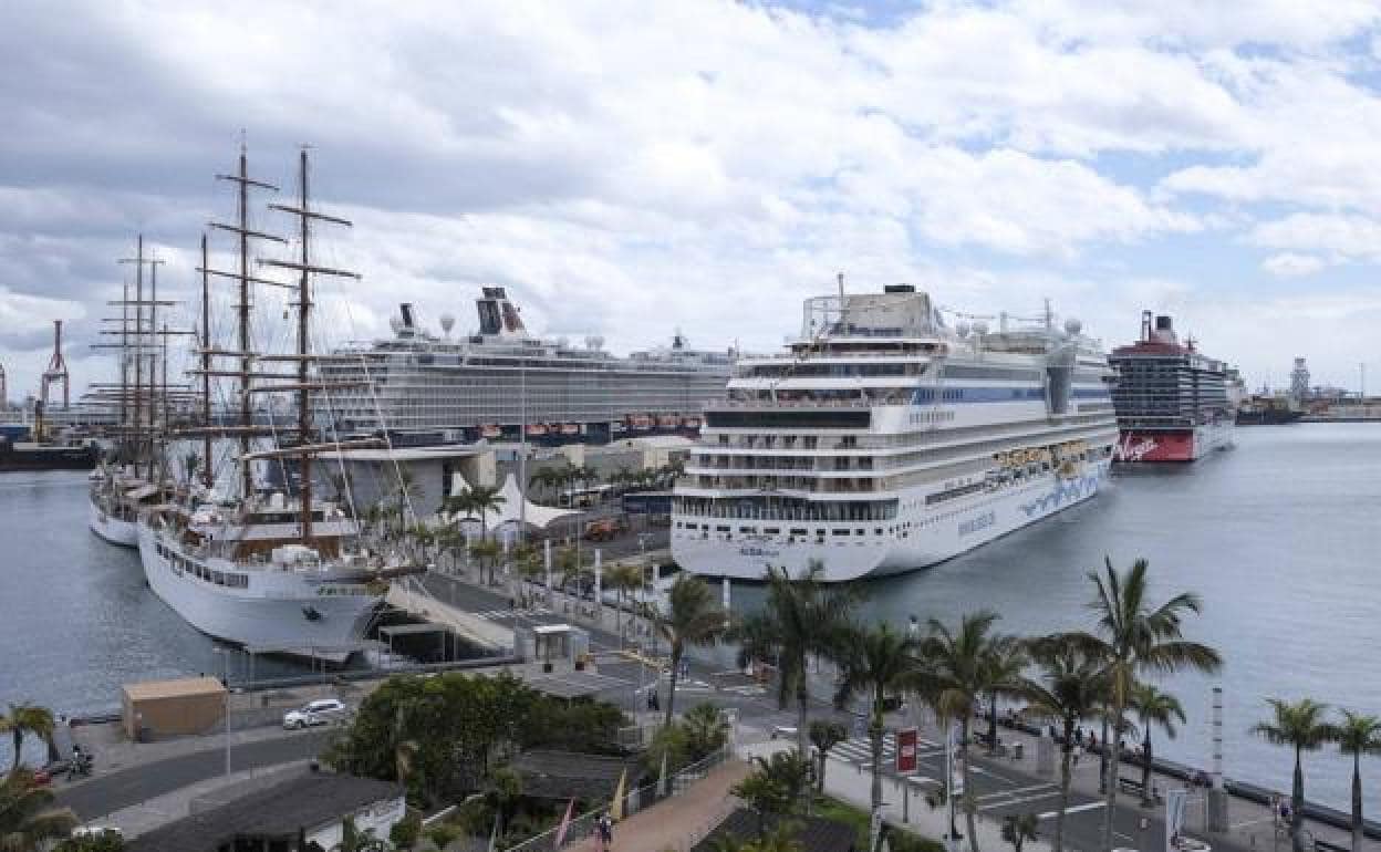 Los puertos de Las Palmas terminan la temporada 2021-22 líderes en cruceros
