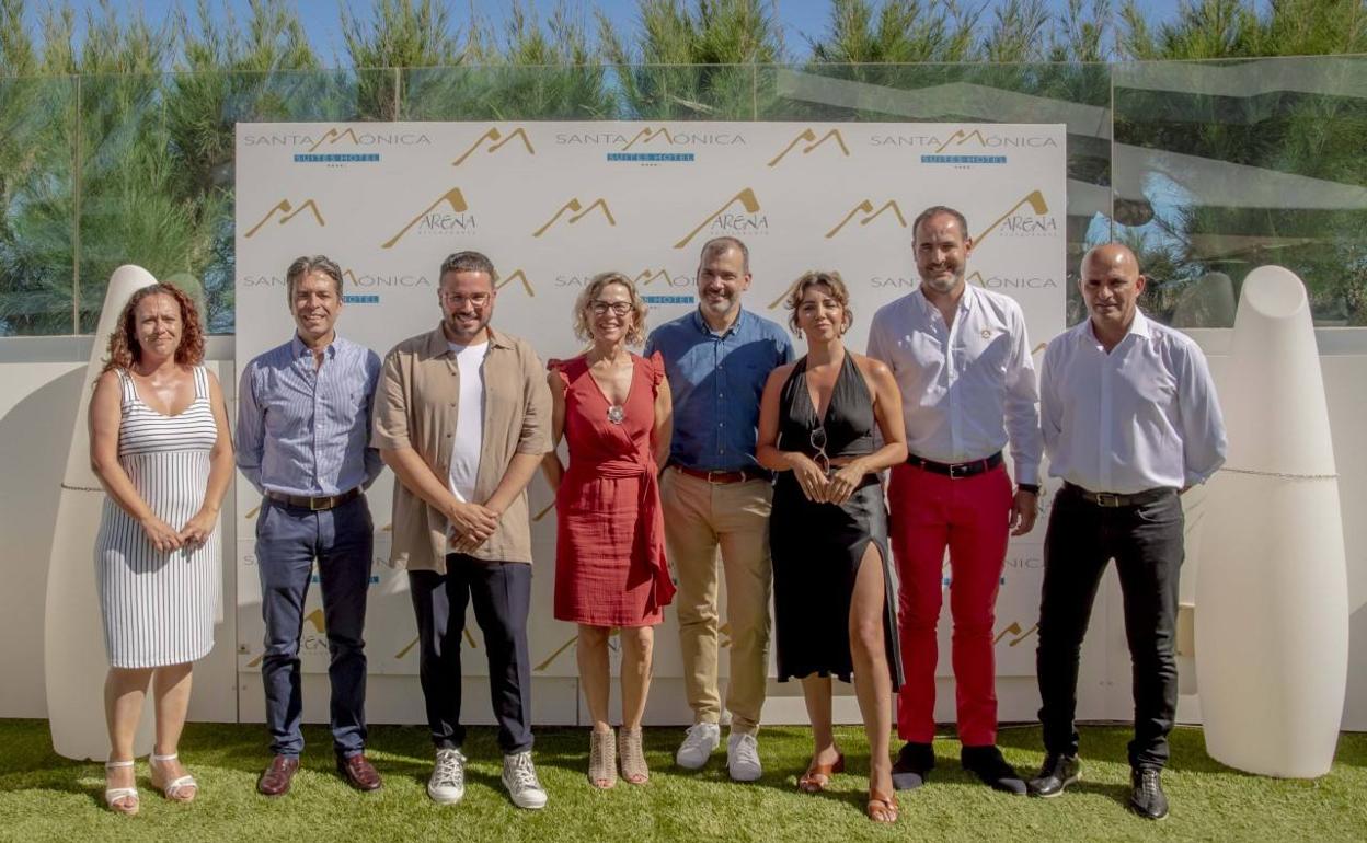 Presentación de la gala de la reina del carnaval de Maspalomas. 