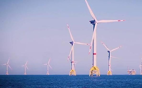 Infografía de uno de los parques eóicos marinos flotantes proyectado en aguas de la isla. 