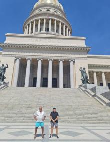 Imagen secundaria 2 - Barranquera-Caballero: agarrada simbólica en el Capitolio de La Habana