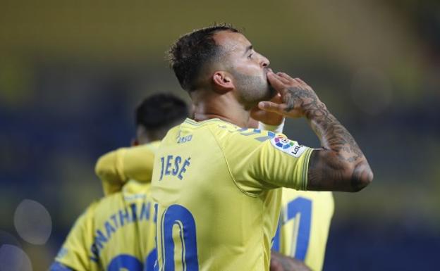 Jesé, que se casa el 2 de julio con Aurah, quiere quedarse en la UD
