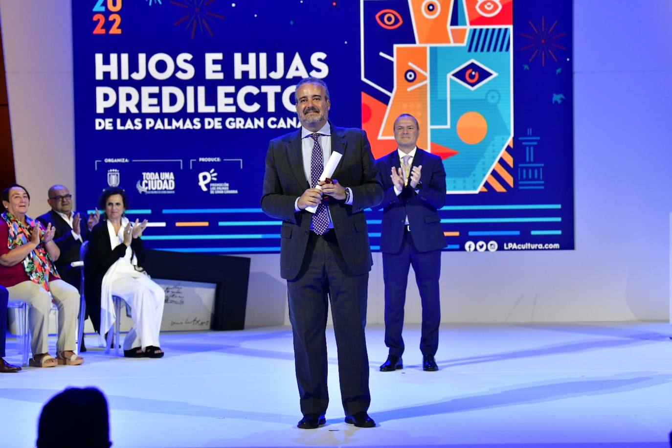 Fotos: La capital grancanaria destaca la labor de 23 personalidades e instituciones en su 544 aniversario