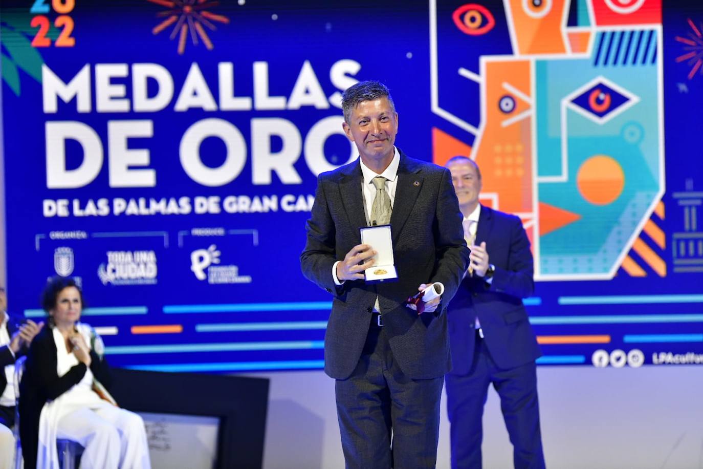 Fotos: La capital grancanaria destaca la labor de 23 personalidades e instituciones en su 544 aniversario