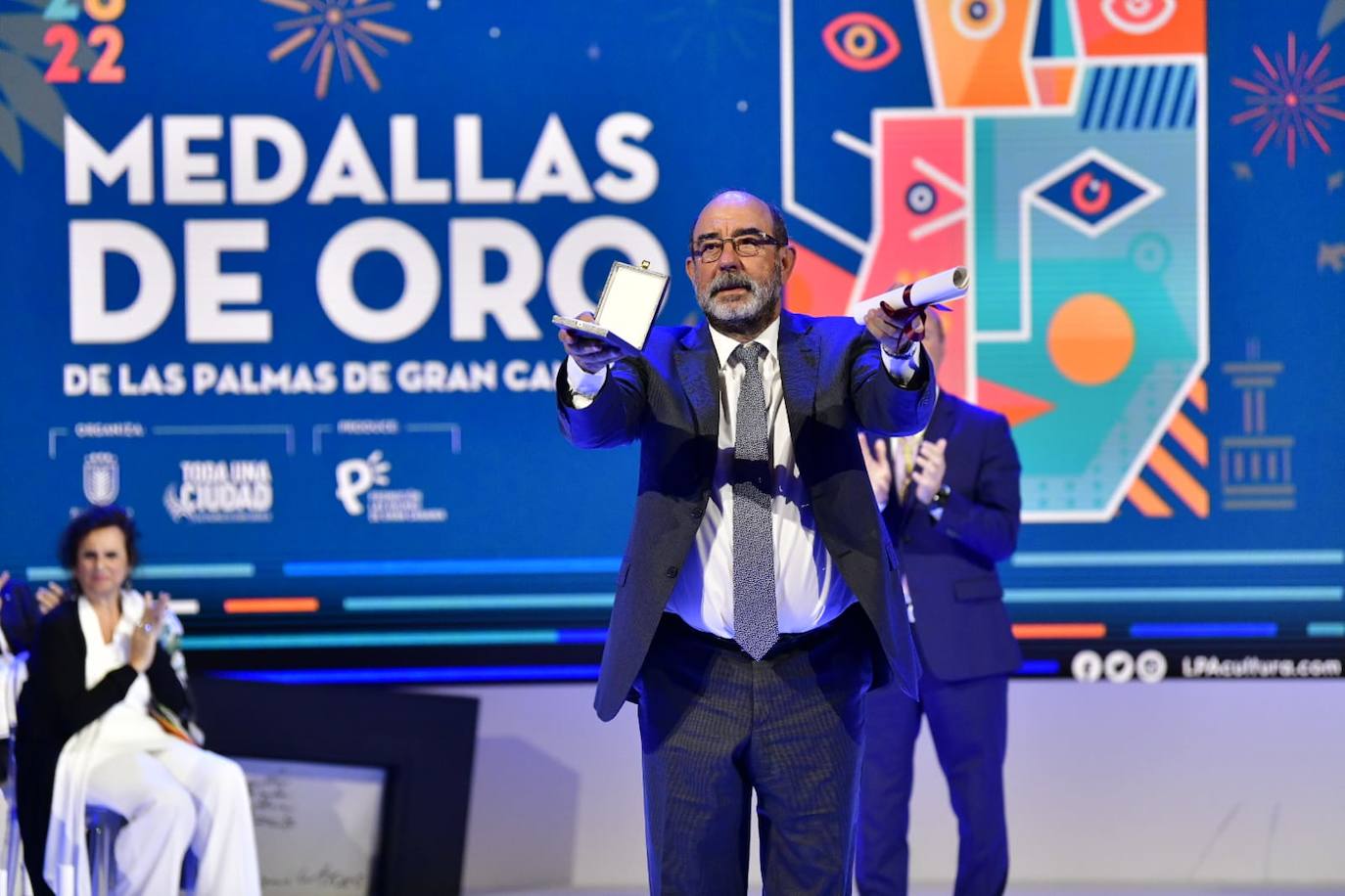 Fotos: La capital grancanaria destaca la labor de 23 personalidades e instituciones en su 544 aniversario