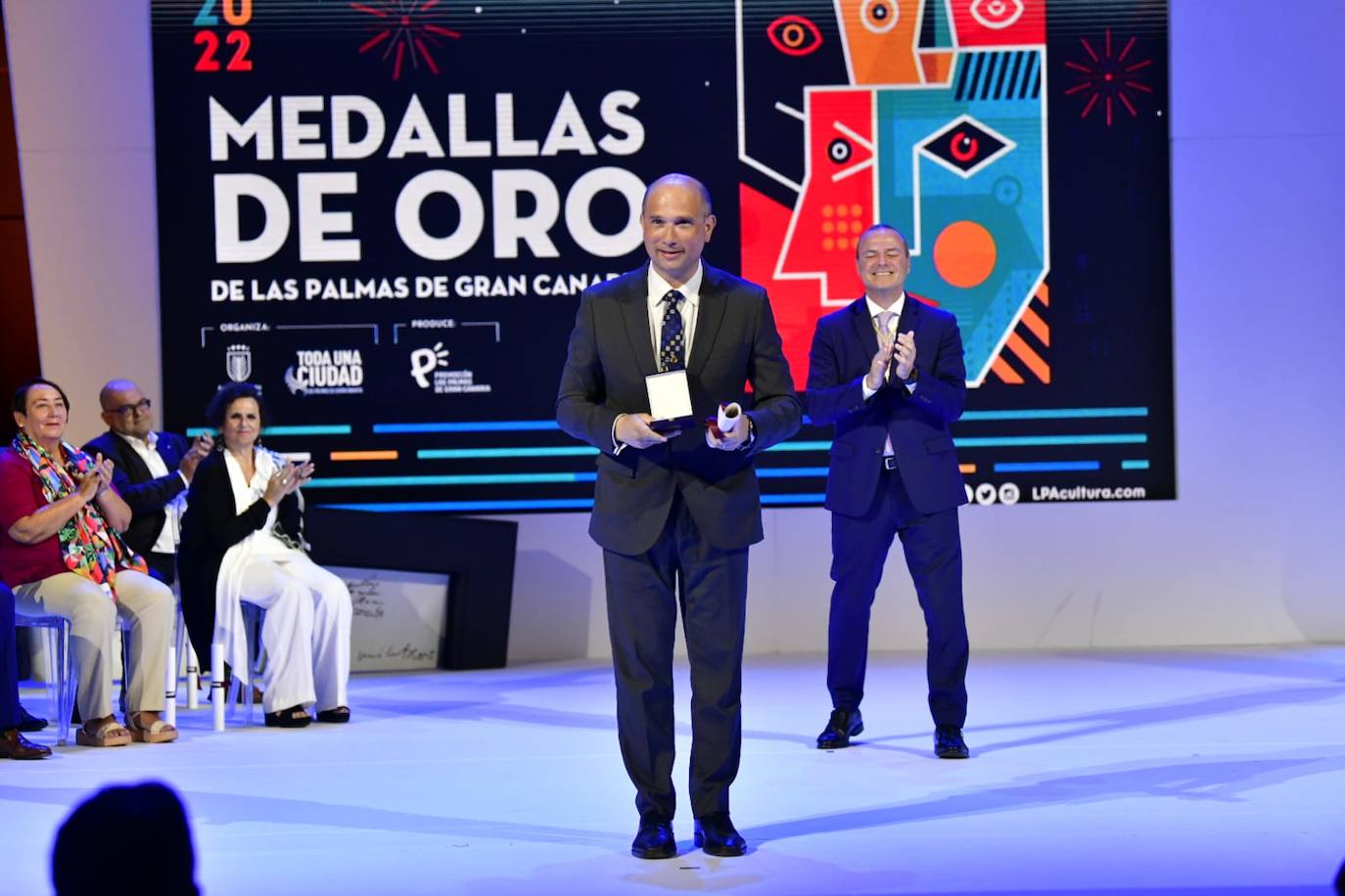 Fotos: La capital grancanaria destaca la labor de 23 personalidades e instituciones en su 544 aniversario