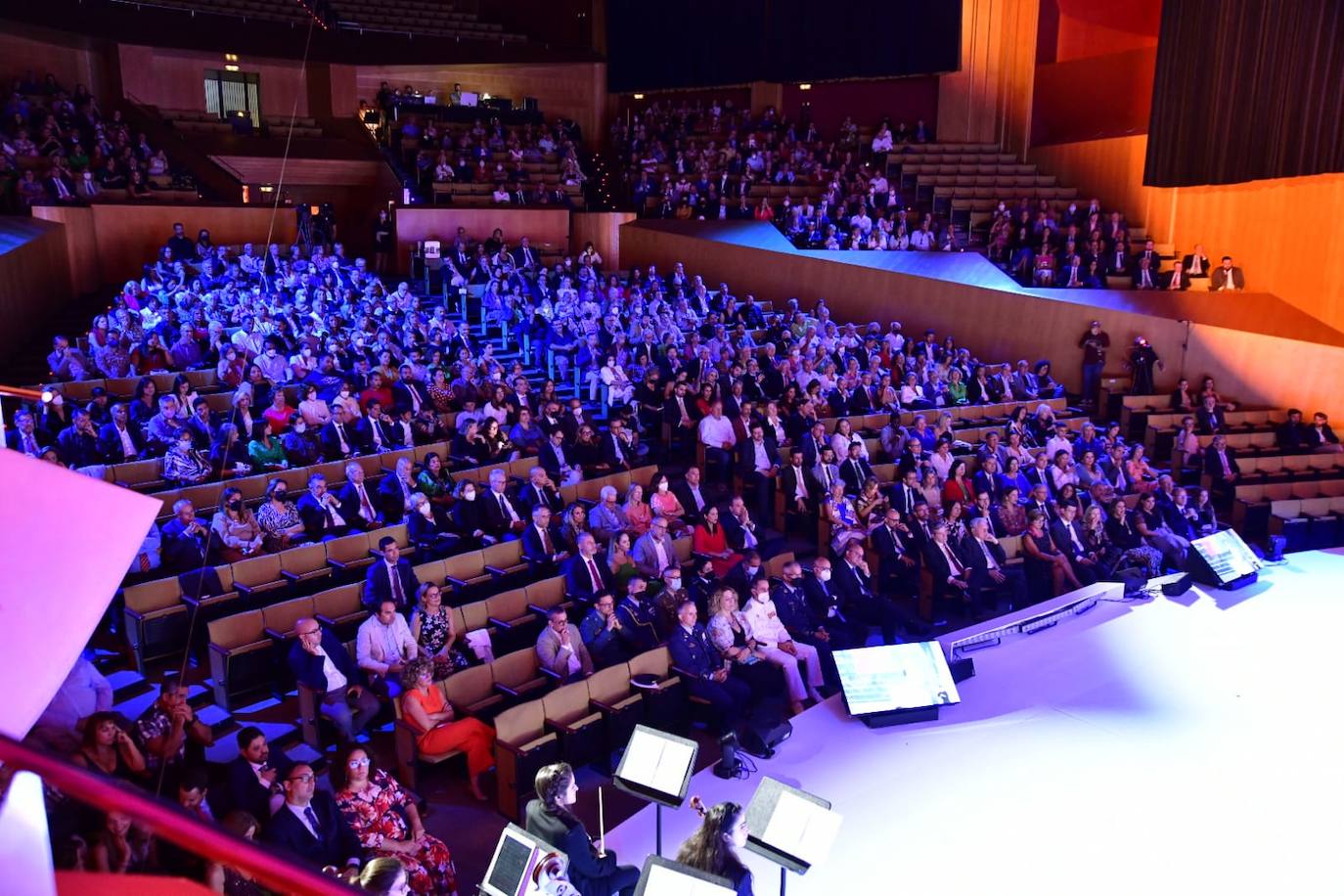 Fotos: La capital grancanaria destaca la labor de 23 personalidades e instituciones en su 544 aniversario