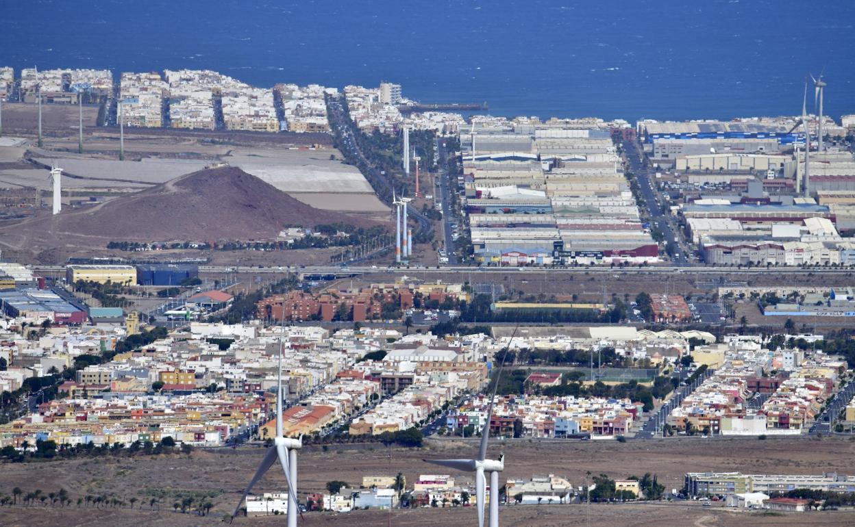 Imagen de empresas del Polígono Industrial de Arinaga. El alza de los costes empieza a pasar factura a las empresas de las islas que ven frenado su crecimiento. 