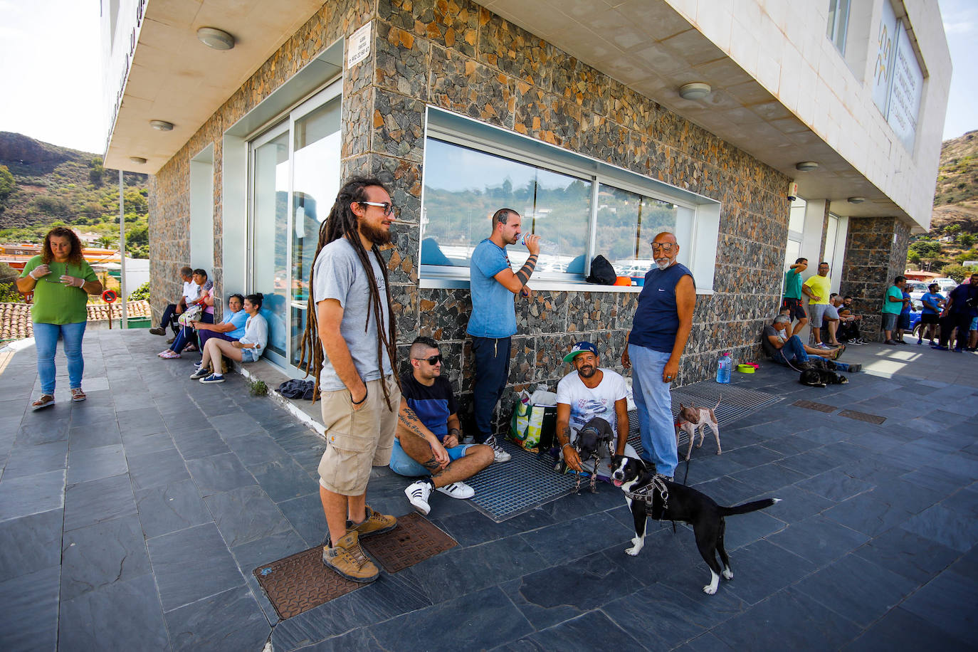 Más de 9.000 vecinos de ochos municipios fueron desalojados de sus viviendas por el avance del fuego, en el 2019. 