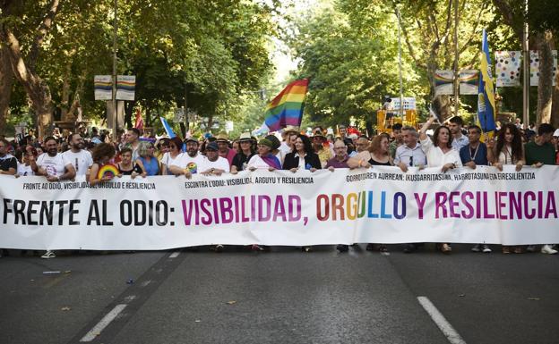 Madrid recupera su marcha del Orgullo más reivindicativa pidiendo más «visibilidad frente al odio»