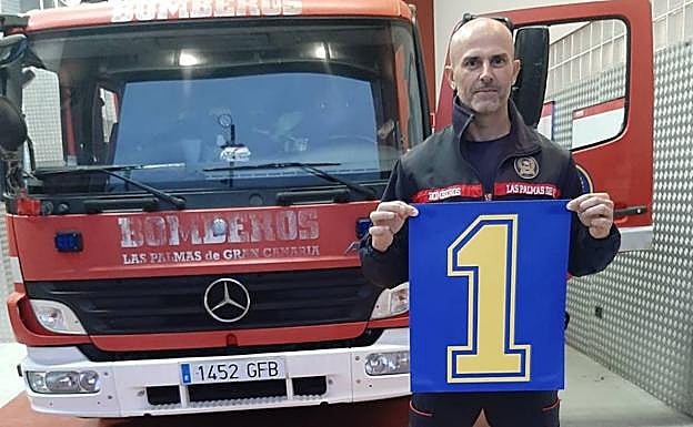 Este martes solo había un bombero en Vegueta, según los agentes. 