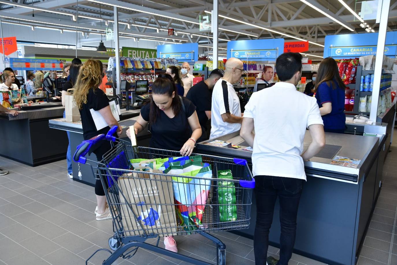 Fotos: Aldi abre al público en Las Palmas de Gran Canaria y Telde