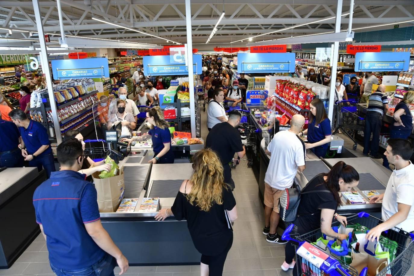 Fotos: Aldi abre al público en Las Palmas de Gran Canaria y Telde