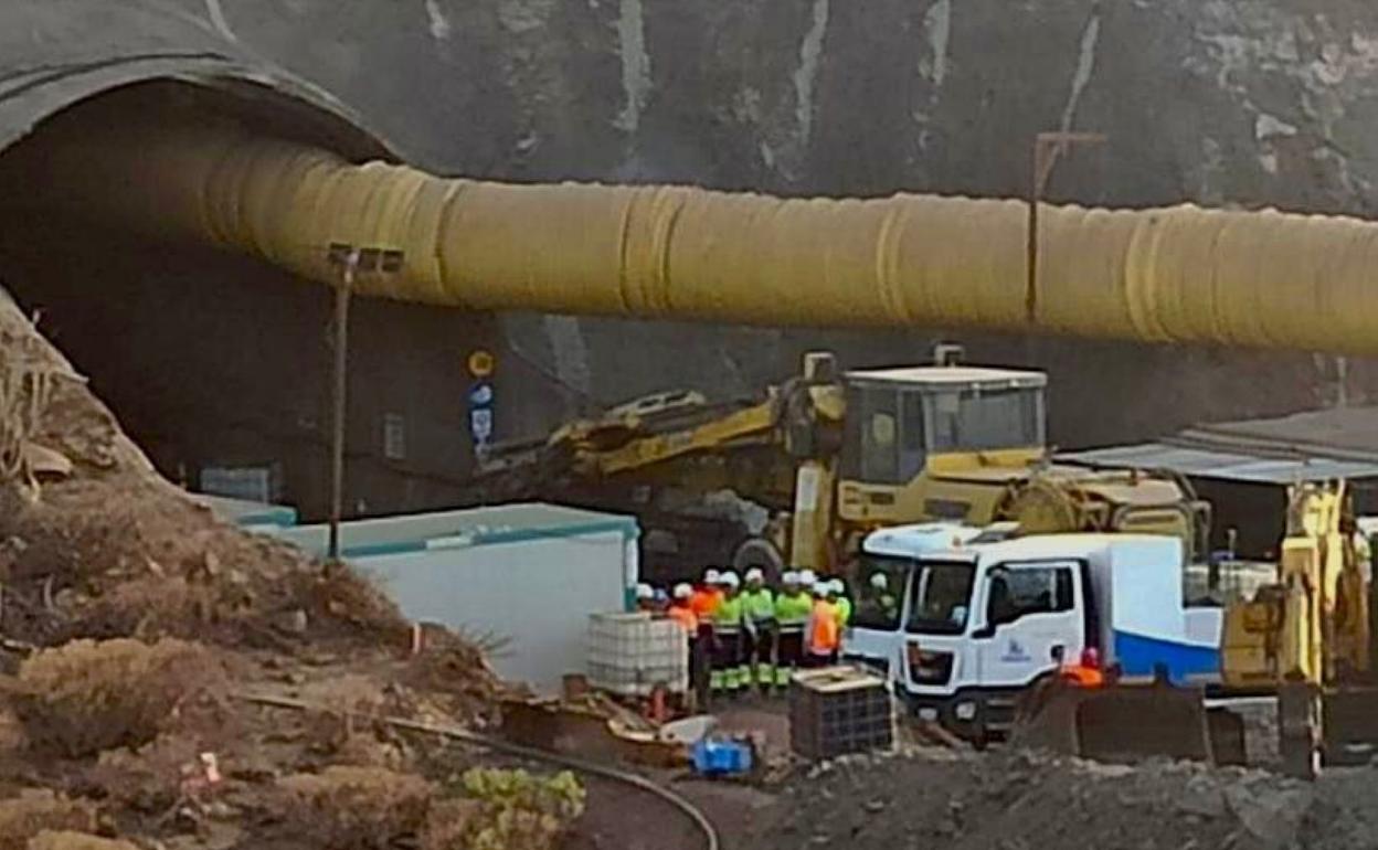 Los extractores de aire y las explosiones vuelven a las obras de construcción de El Risco-Agaete. 