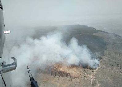 Imagen secundaria 1 - El incendio de Tenerife está estabilizado