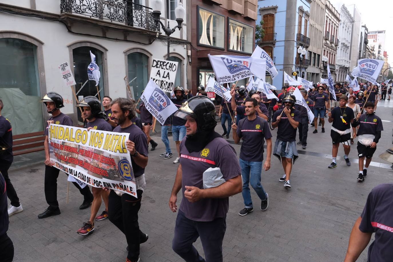 Fotos: Los bomberos, en pañales