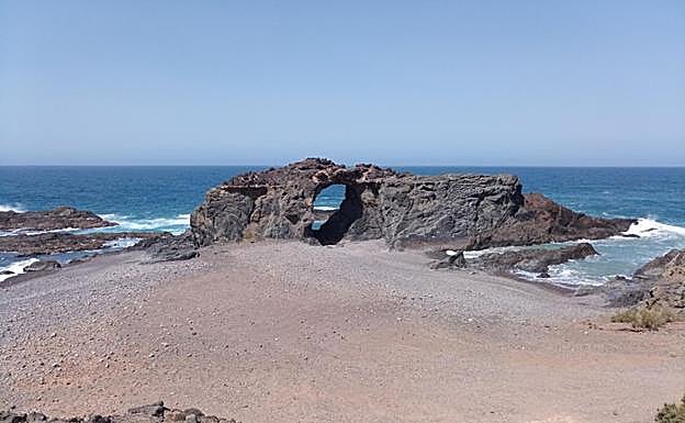El barranco de la Peña Horadada, hoy llamado El Jurado, que sería uno de los límites de los dos reinos mahos por barlovento. 