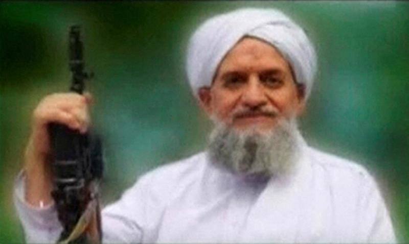 Al-Zawahiri, en una imagen distribuida en 2011, cuando asumió el liderazgo de Al-Qaida tras la muerte de Osama Bin Laden