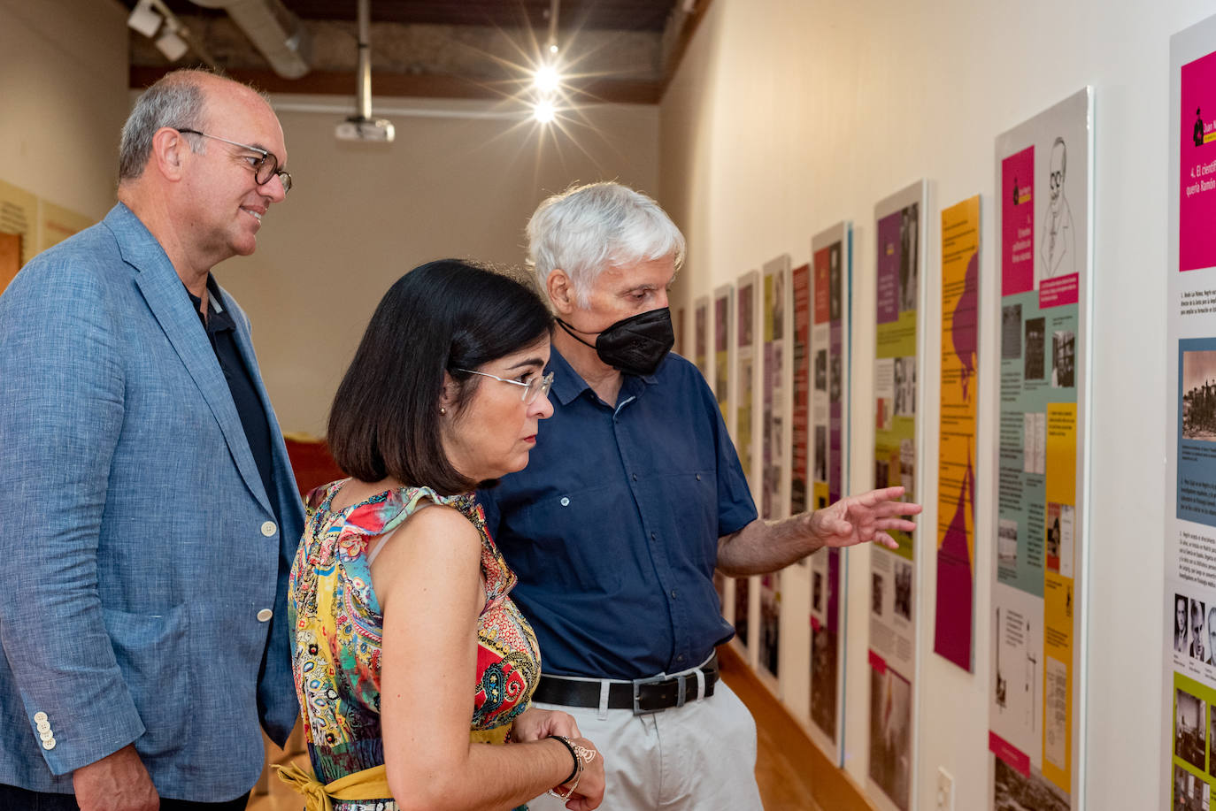 Fotos: La ministra de Sanidad visita la Fundación Juan Negrín