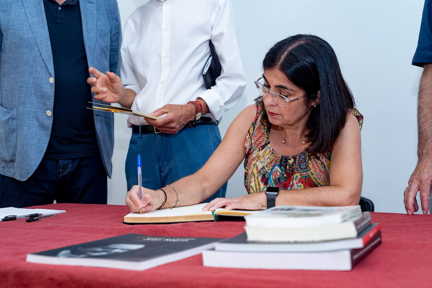 Fotos: La ministra de Sanidad visita la Fundación Juan Negrín