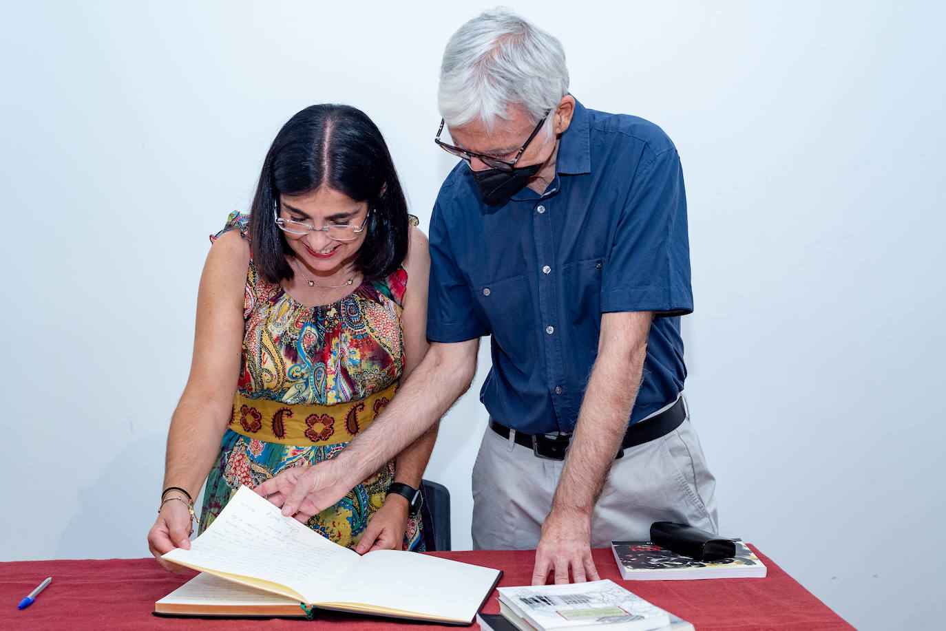 Fotos: La ministra de Sanidad visita la Fundación Juan Negrín