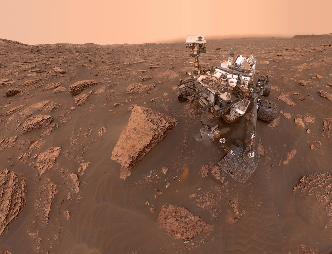 Selfi que se sacó Curiosity el 12 de mayo de 2019, en su 2.405 día en Marte. 