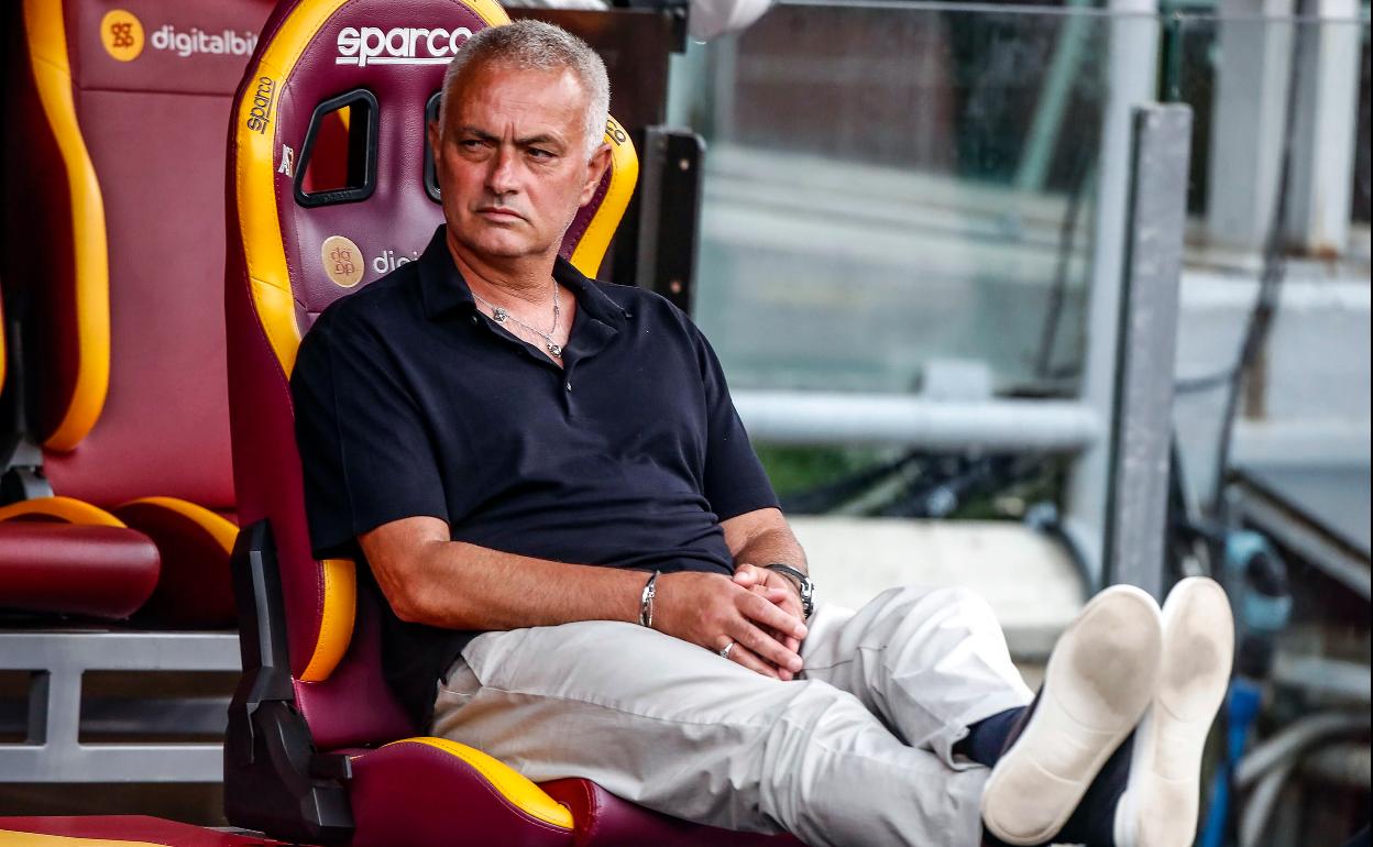 José Mourinho, durante un amistoso de pretemporada de la Roma.