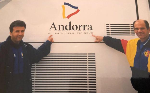 Imagen principal - La huella de Tonono en el fútbol de Andorra: Pelé, reconocimiento FIFA y auge imparable