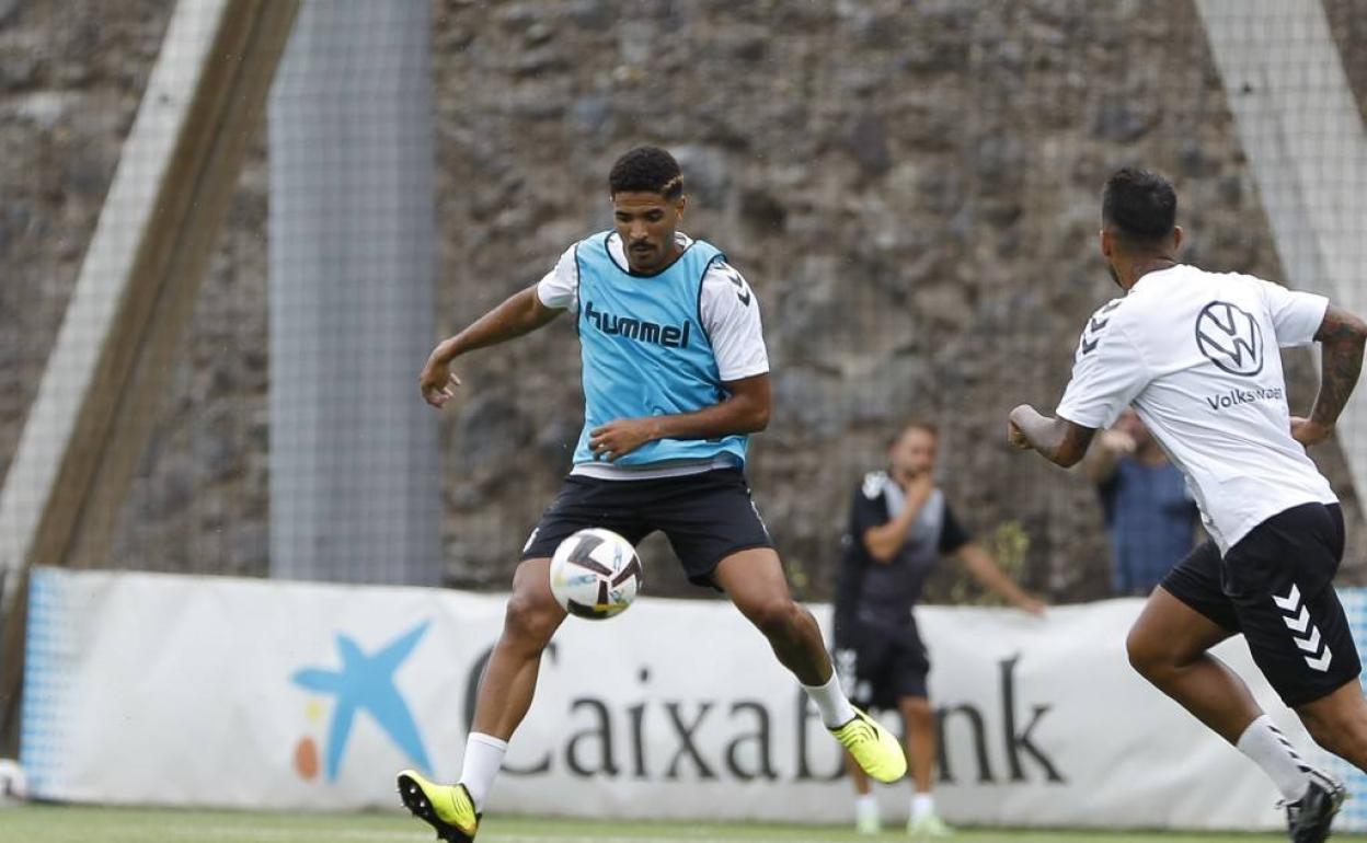Coco, en un entrenamiento con la UD Las Palmas.