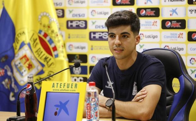 Clemente, este lunes en su presentación como nuevo jugador de la UD Las Palmas. 