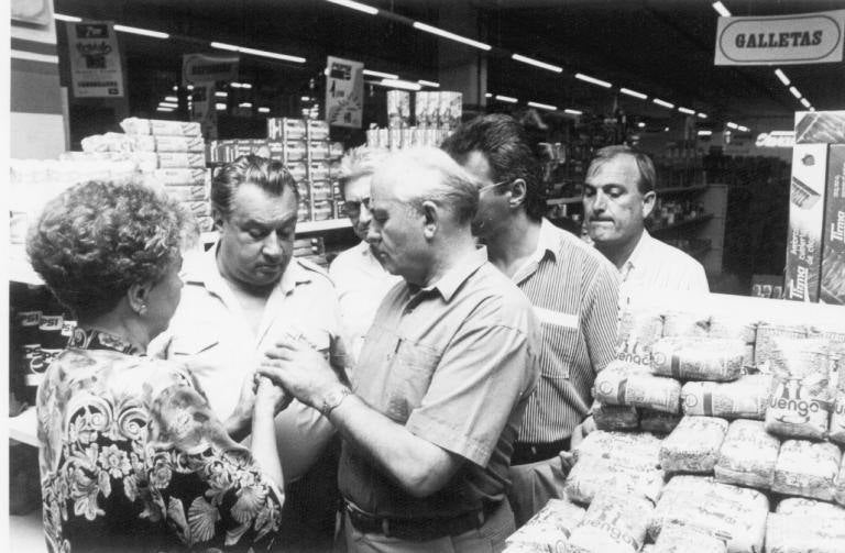 Fotos: Aquellas vacaciones de Gorbachov y Raisa en La Mareta en 1992