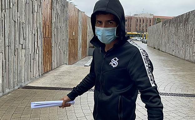 Imagen de Juan Francisco Vargas, a la salida del juzgado el pasado miércoles cuando fue detenido por violencia machista. 