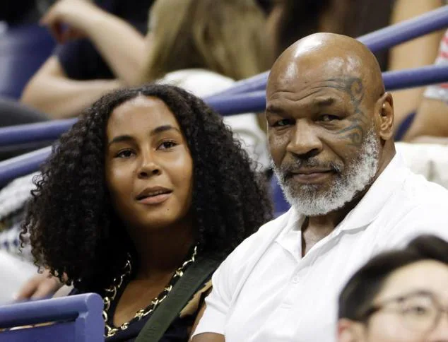 El boxeador estadounidense Mike Tyson y su hija Milan Tyson.