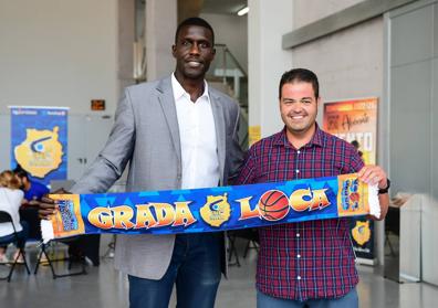 Imagen secundaria 1 - «Muchas gracias por volver, Savané»