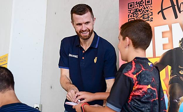 Imagen principal - «Muchas gracias por volver, Savané»