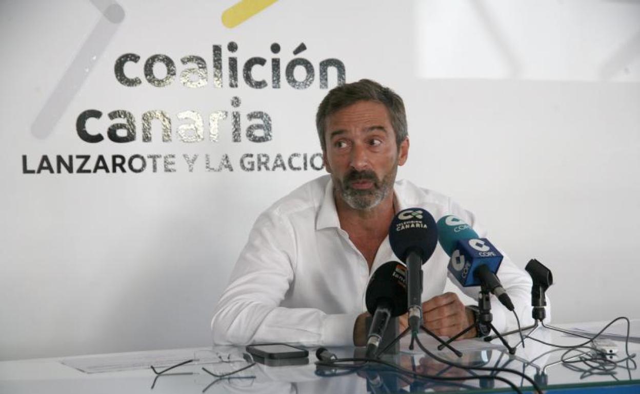 Rueda de prensa de Pedro San Ginés en la sede de CC en Arrecife. 