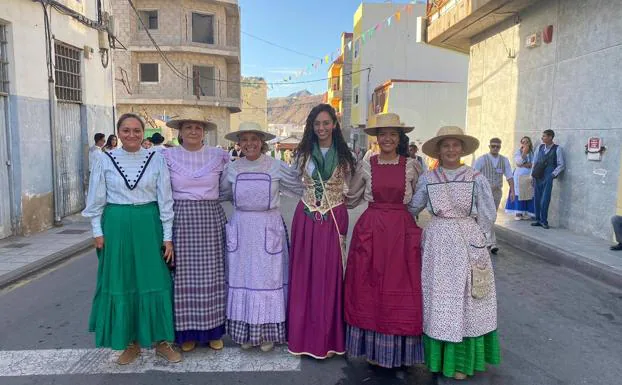 Carmen Araujo, Desiré Brito, Carla Godoy, Daryl Araujo y Juana María Valencia. 