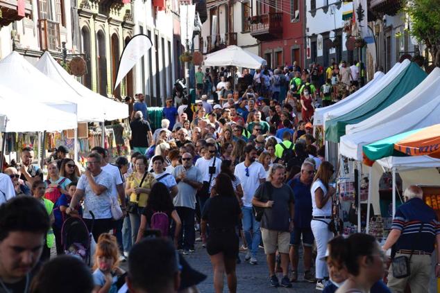 Marea de peregrinos a Teror.