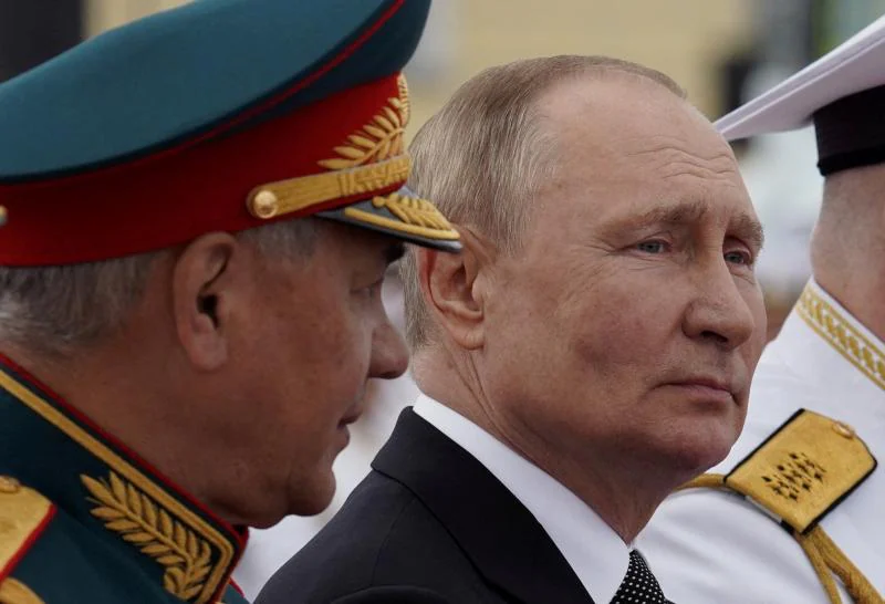 El Kremlin busca culpables en la cúpula militar para exonerar a Putin del desastre de Járkov