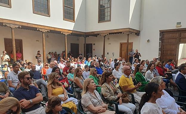 El acto rebasó las previsiones de participación. 