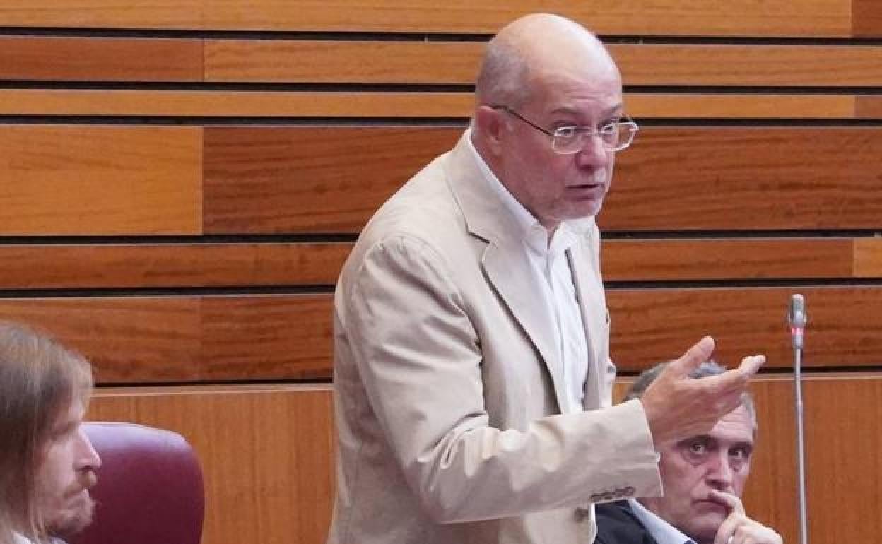 Francisco Igea, en el pleno de las Cortes. 