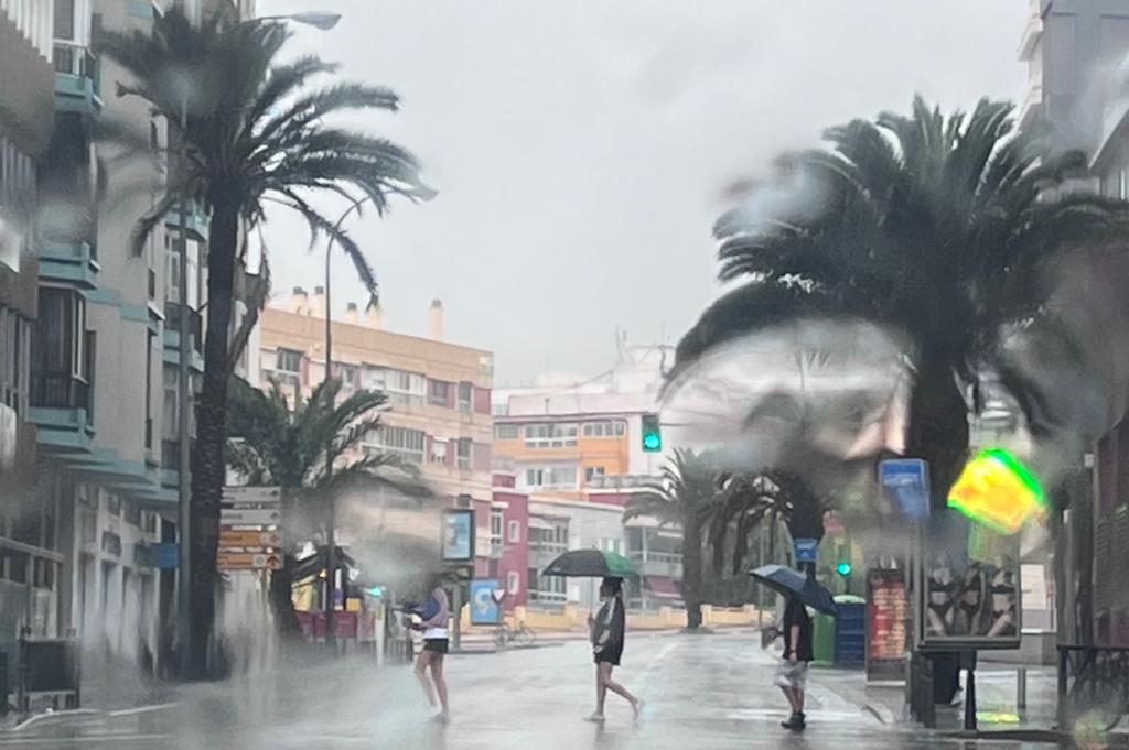 Fuertes lluvias pero con calor
