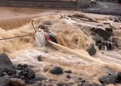 Imagen secundaria 1 - Las redes se movilizan para limpiar las playas