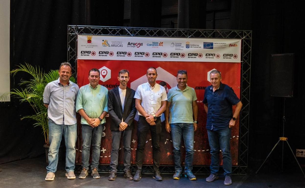 Imagen de los ponentes que expusieron sus argumentos en el Nuevo Teatro Viejo de Arucas. 