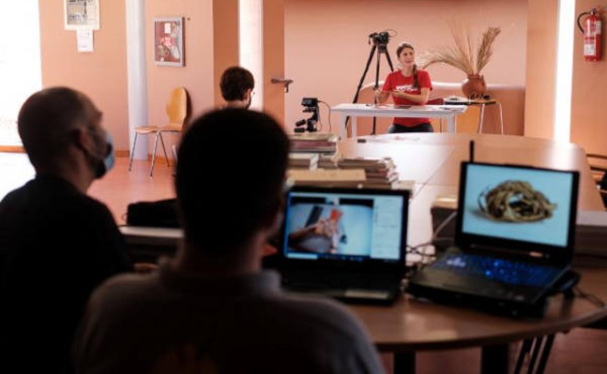 Retransmisión en 'streaming de 'Las espinas tambi cuentan historias'. 